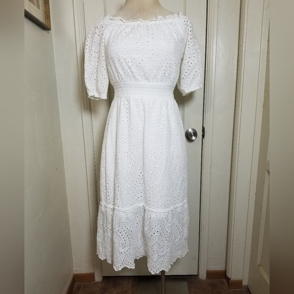BETSEY JOHNSON white Eyelet Cotton Puff Sleeve Elastic waist Feminine Dress L